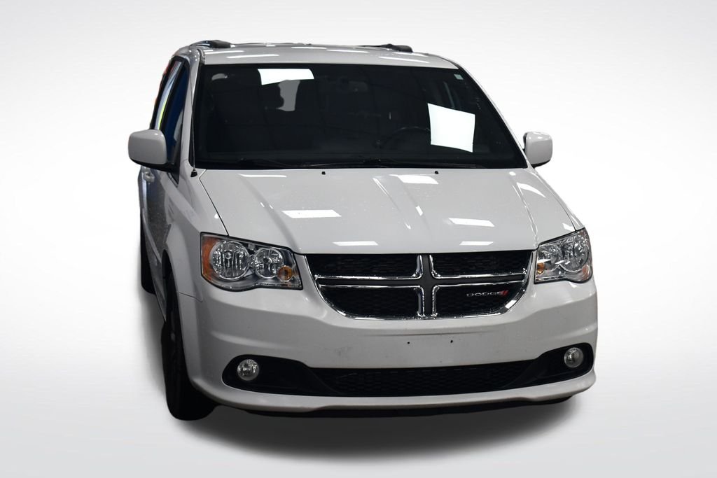 Used 2017 White Knuckle Clearcoat Dodge SXT image 3