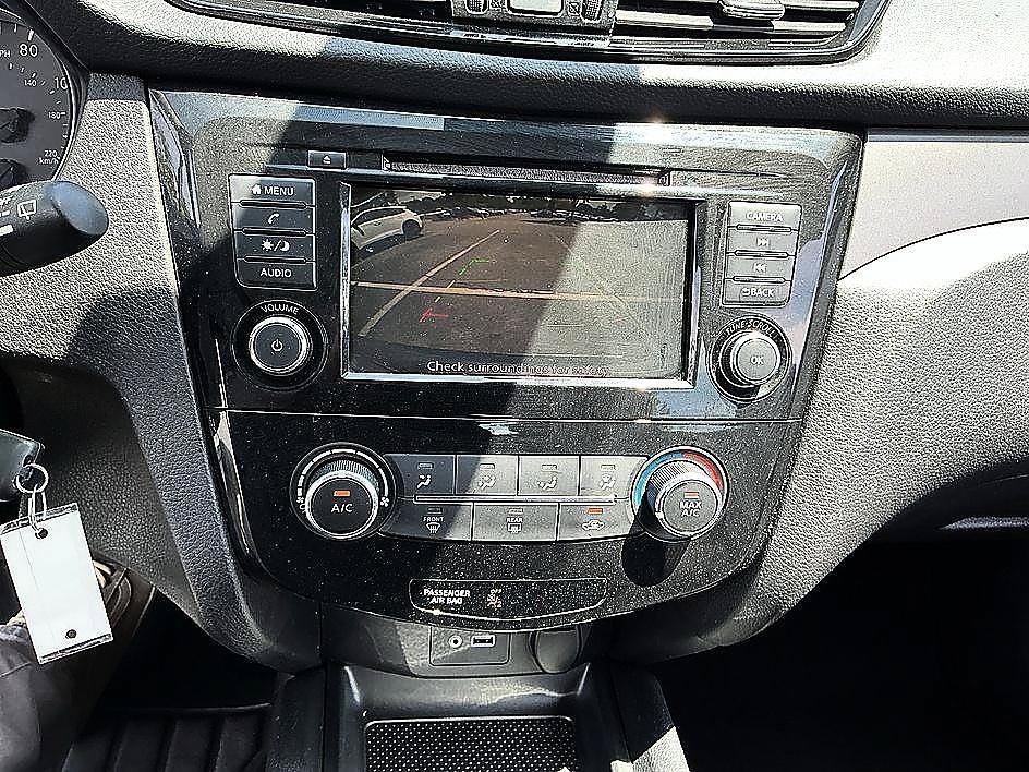 Used 2021 Gun Metallic Nissan S image 18