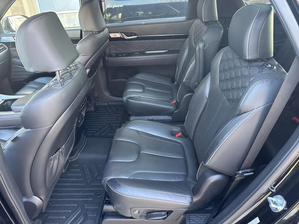 Used 2020 Black Hyundai Limited image 24