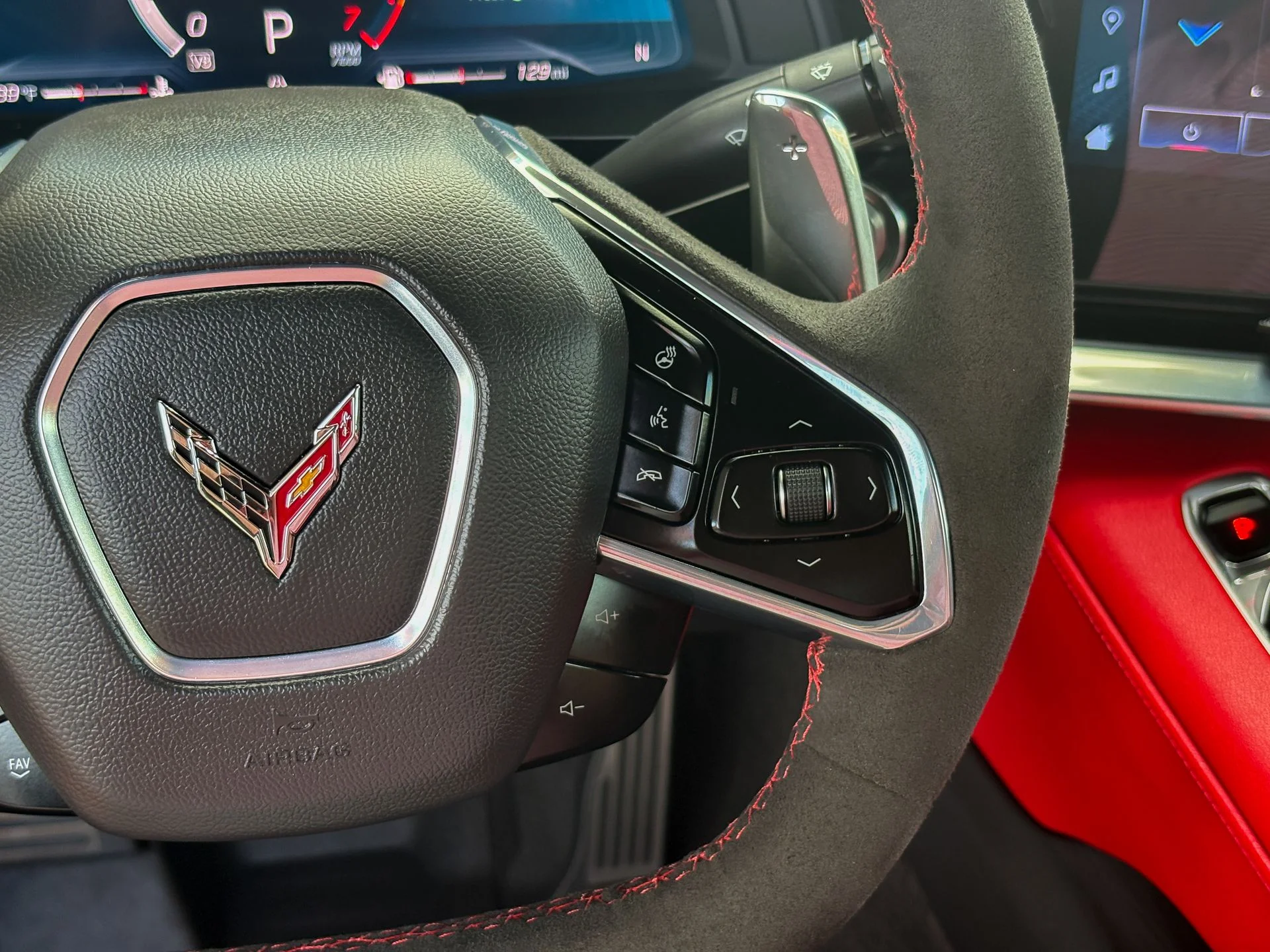 Used 2024 Gray Chevrolet Stingray image 36