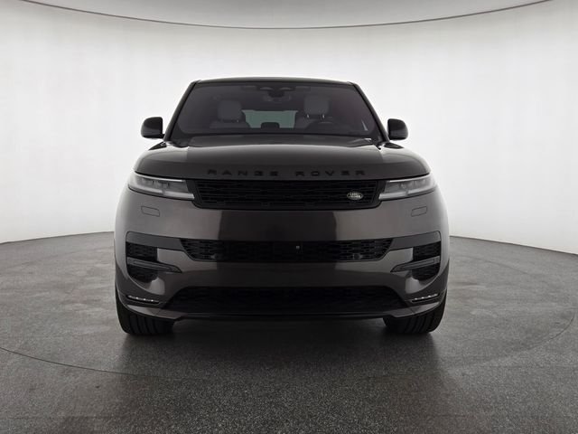 Used 2023 Gray Land Rover SE Dynamic image 8