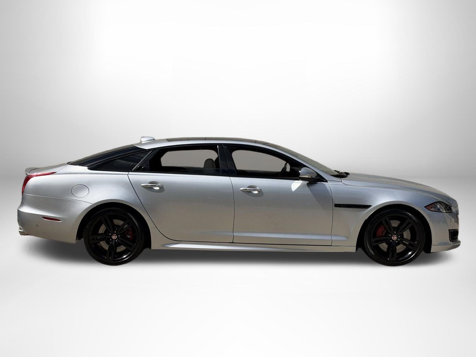Used 2019 Silver Jaguar 575 image 2