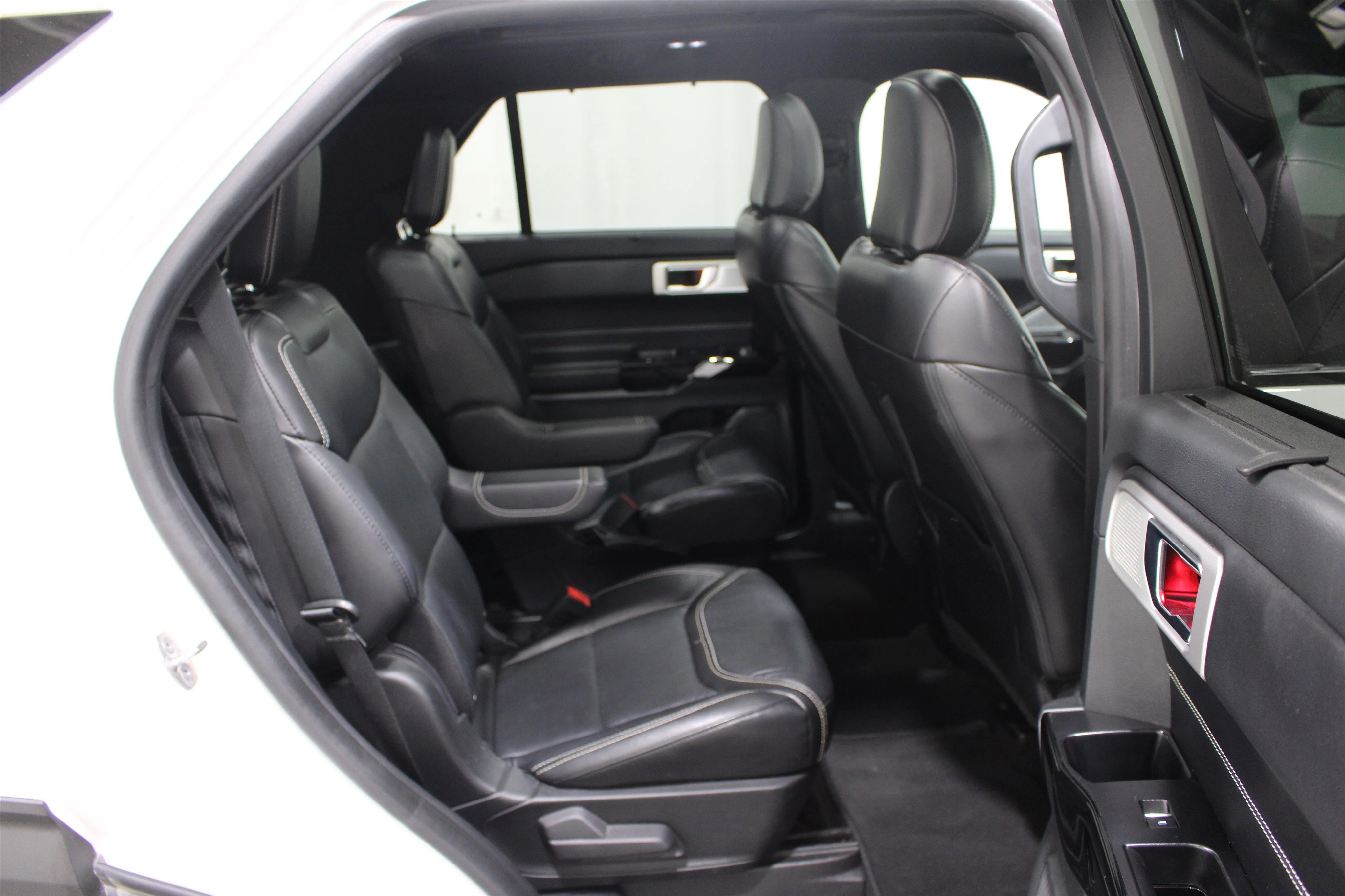 2022 Ford Explorer ST - Photo 27