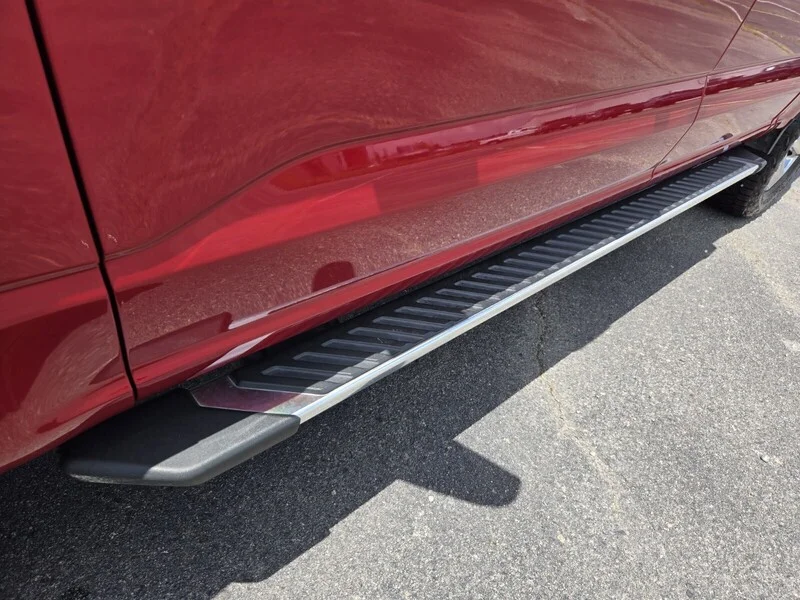 Used 2022 Red Metallic FORD XLT 4WD SUPERCREW 5.5