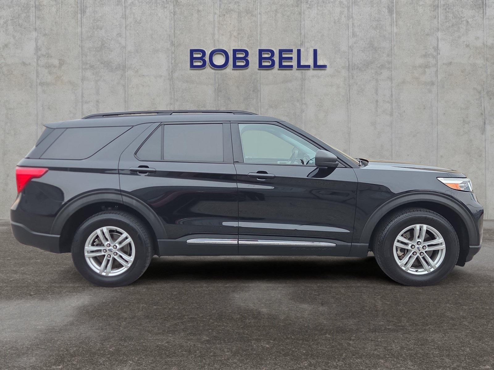 Used 2022 Black Metallic Ford XLT image 6