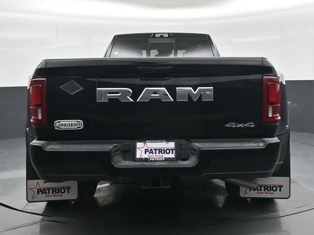 New 2026 Diamond Black Crystal Pearl-Coat Exterior Paint RAM Limited image 23