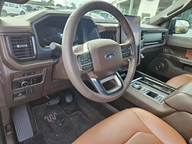 Used 2024 Agate Black Metallic Ford King Ranch image 8