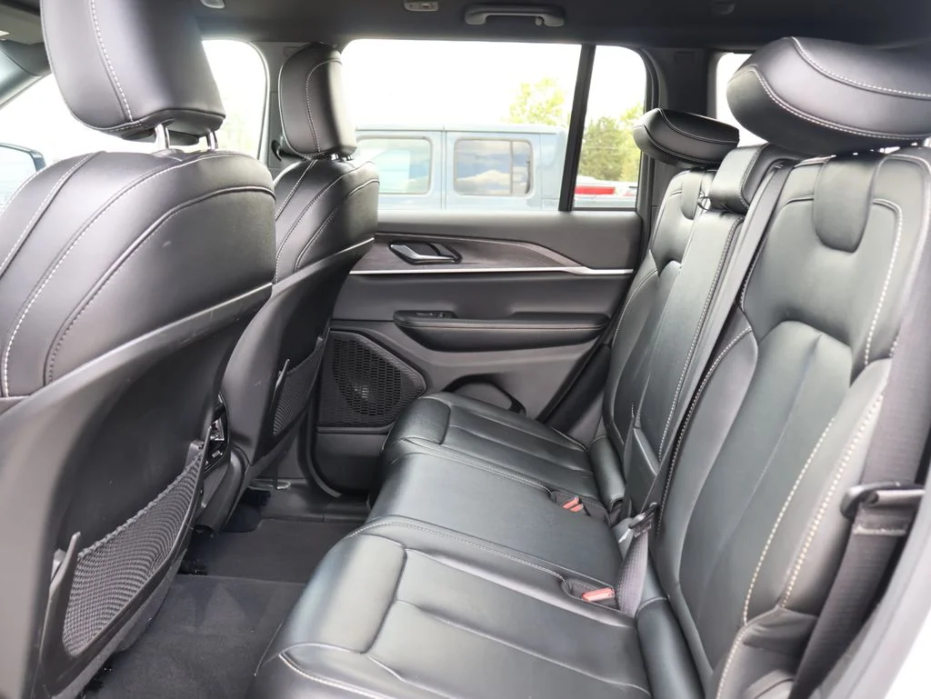 Used 2024 Silver Jeep Limited image 17