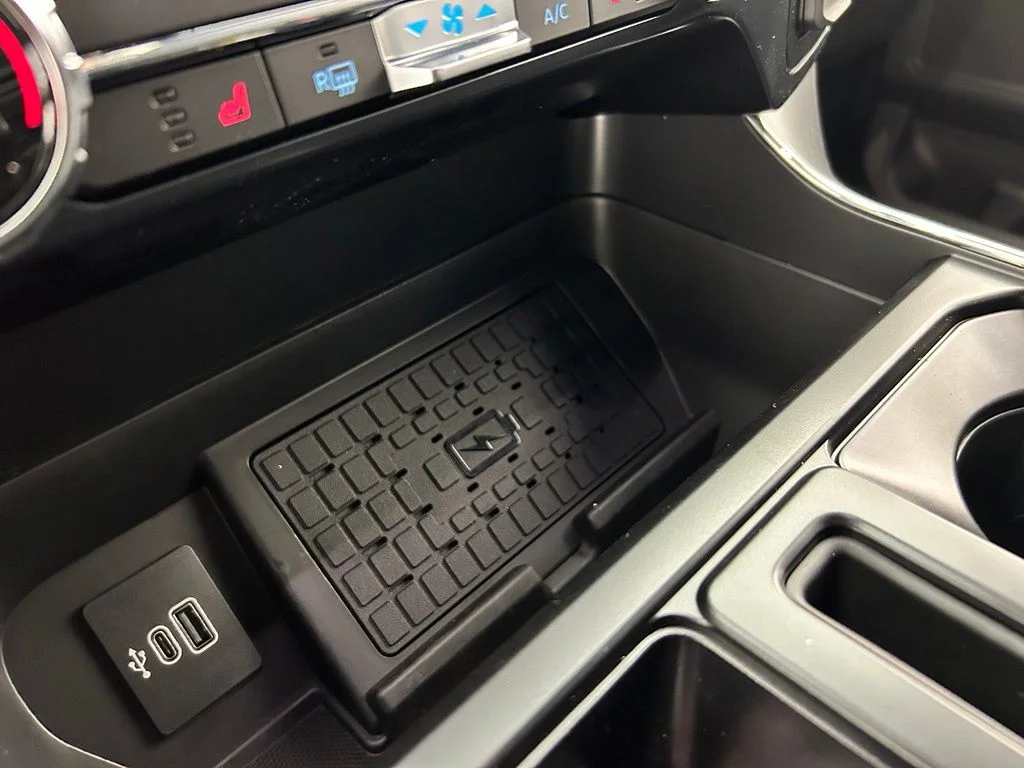 New 2026 Carbonized Gray Metallic Ford XLT image 23