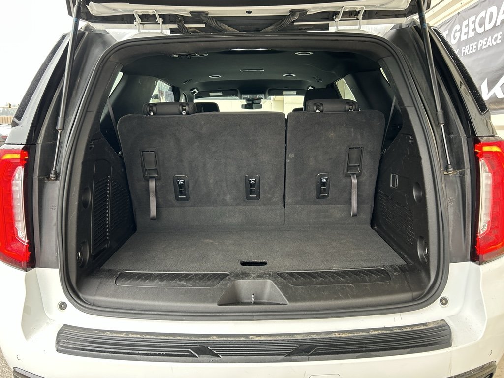 2024 GMC Yukon SLE - Photo 17
