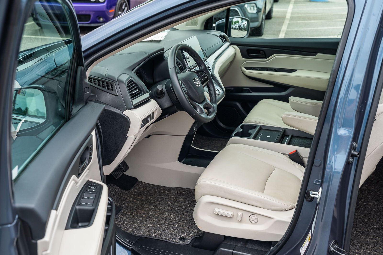 2025 Honda Odyssey EX-L - Photo 22