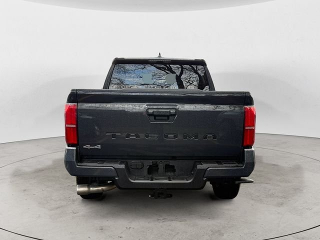 Used 2025  Toyota SR5 image 4