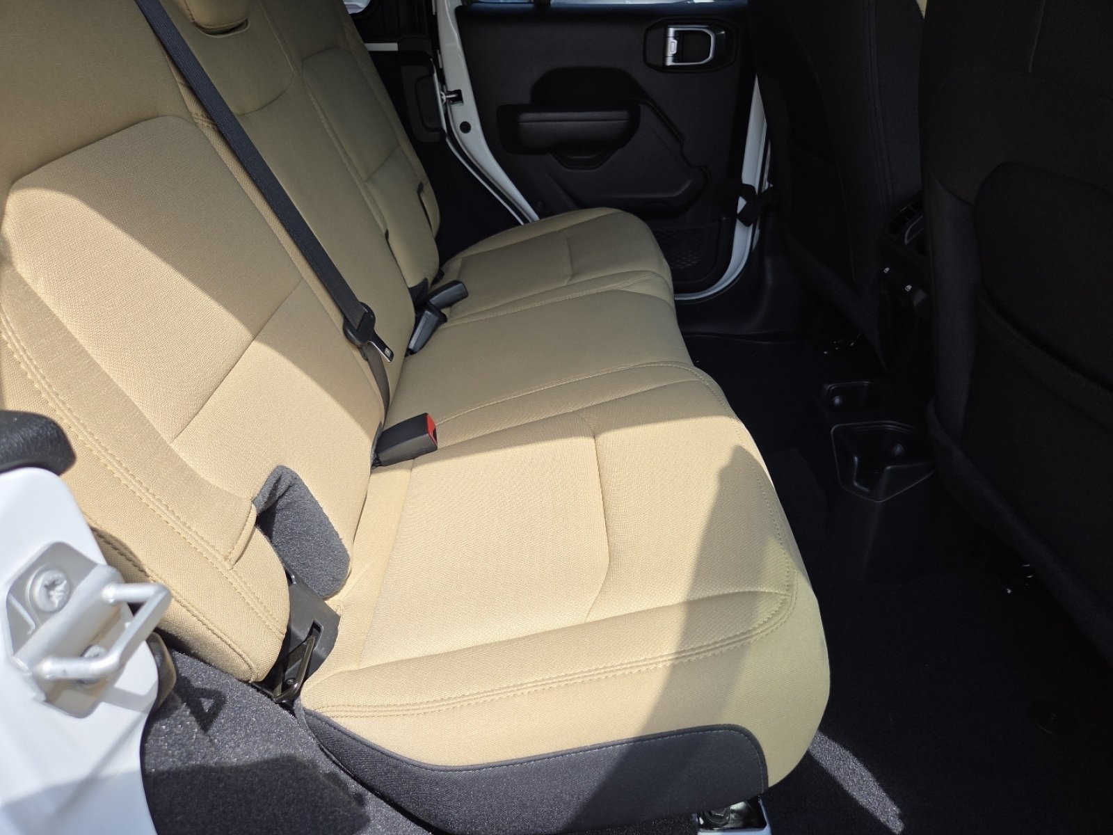 2022 Jeep Wrangler Unlimited Willys - Photo 22