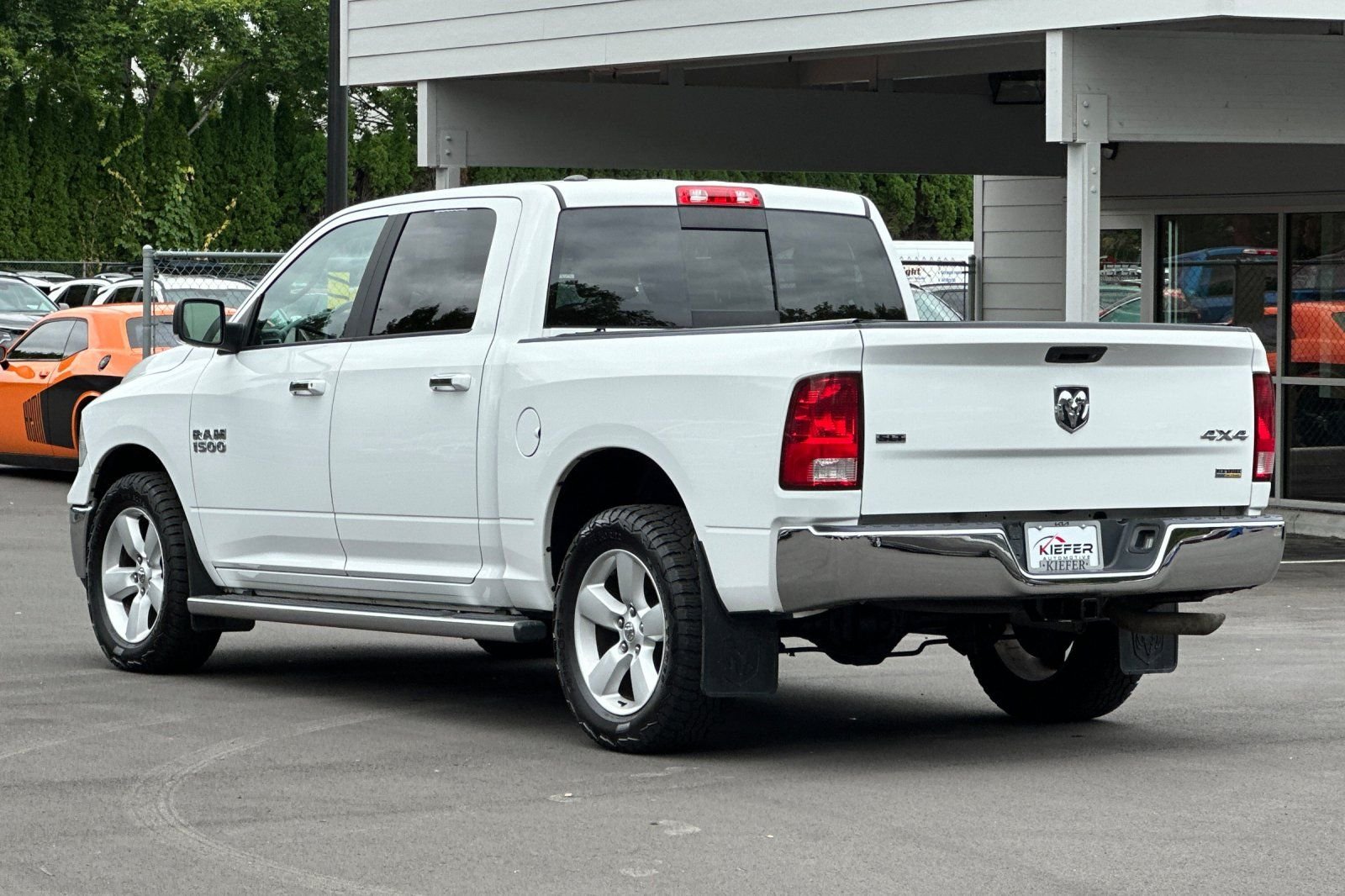 Used 2018 White Ram SLT image 6