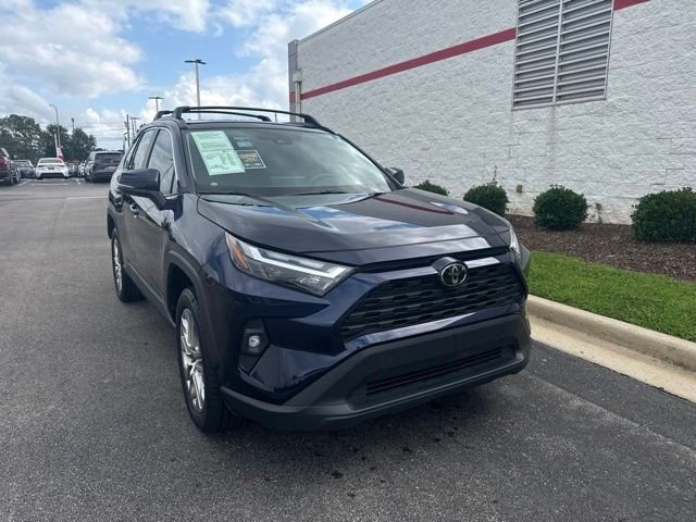 Used 2023  Toyota XLE Premium image 1