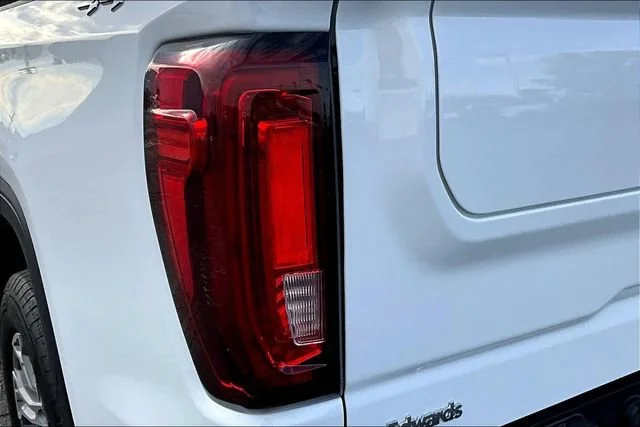 Used 2024 Summit White GMC SLT image 23