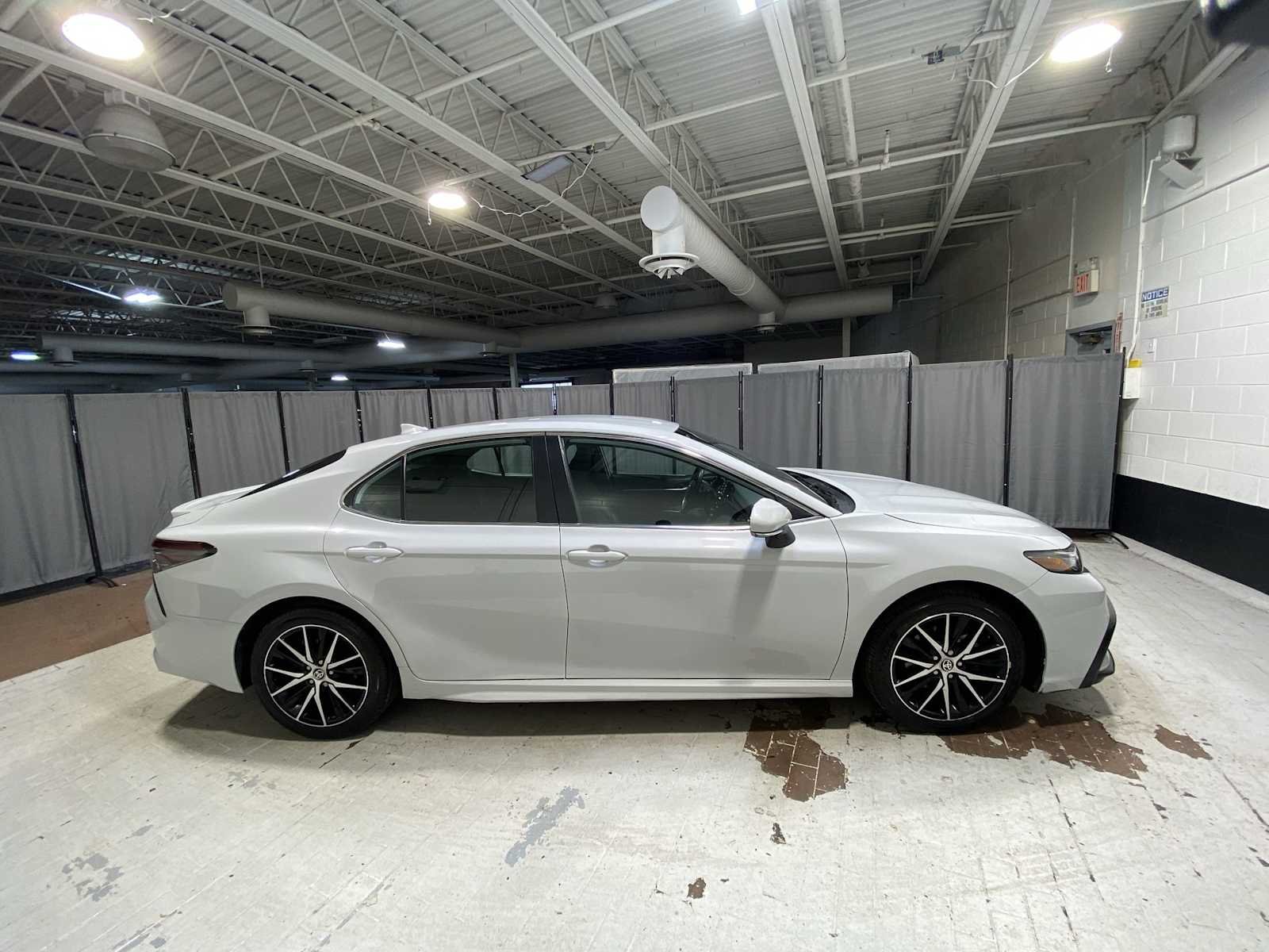 Used 2023 Ice Edge Toyota SE image 27
