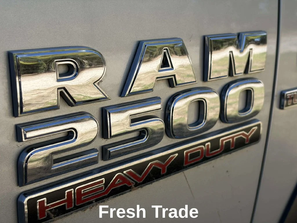 Used 2018 Bright Silver Clearcoat Metallic Ram Tradesman image 7