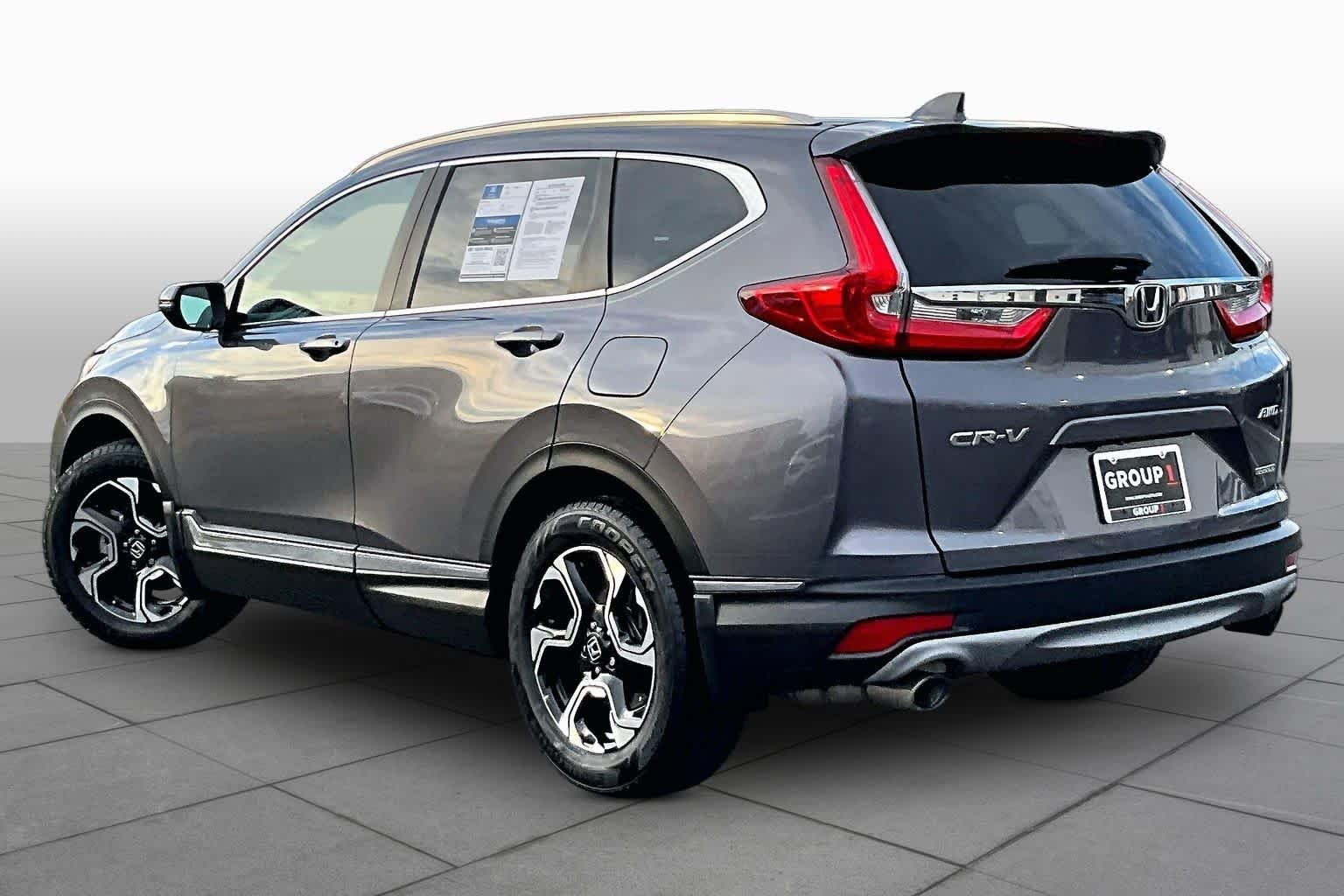 Used 2017 Modern Steel Metallic Honda Touring image 12