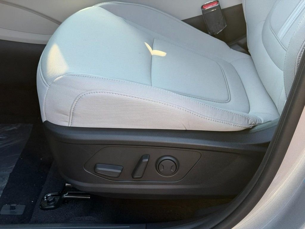 New 2026 Silver Hyundai SEL Plus AWD image 25