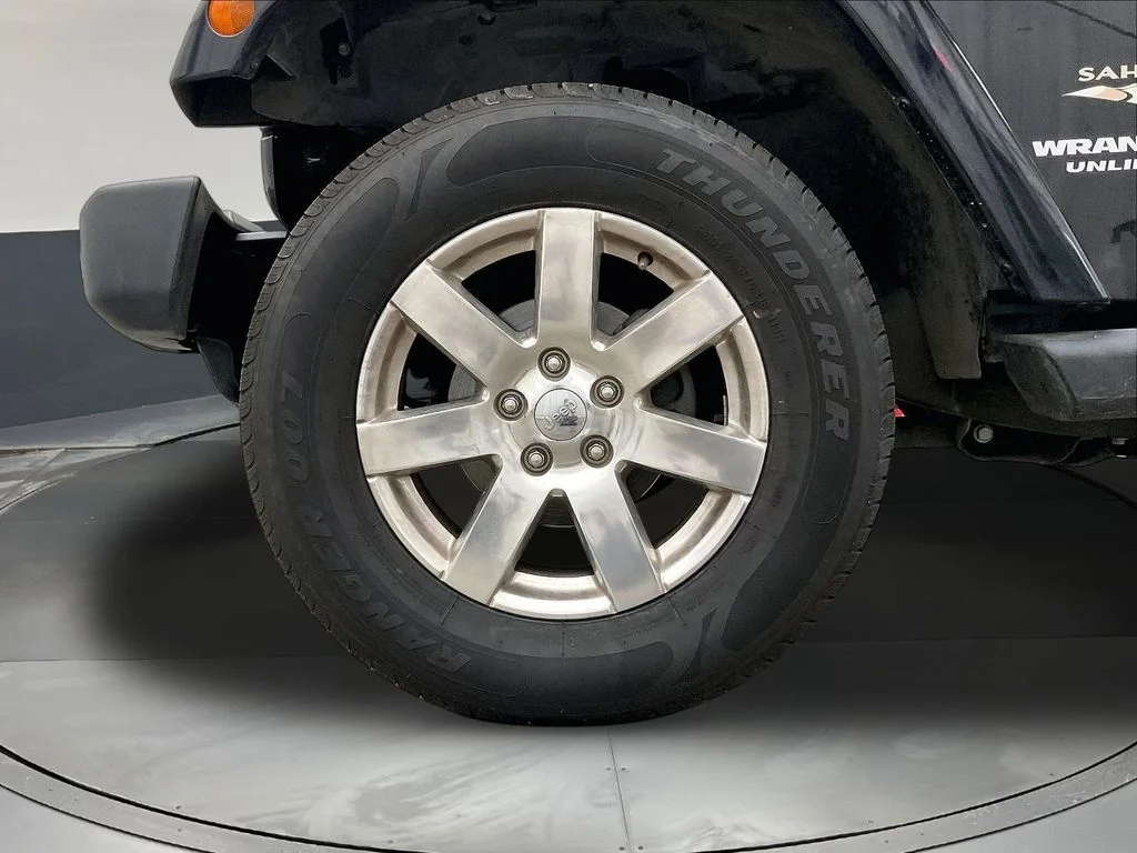 Used 2013 Black Jeep Unlimited Sahara image 12