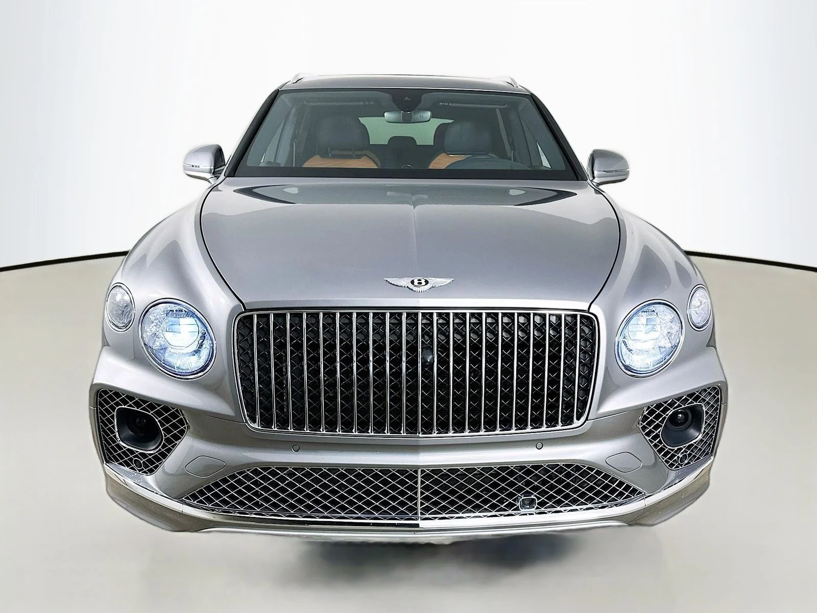 Used 2023 Silver Bentley  image 8