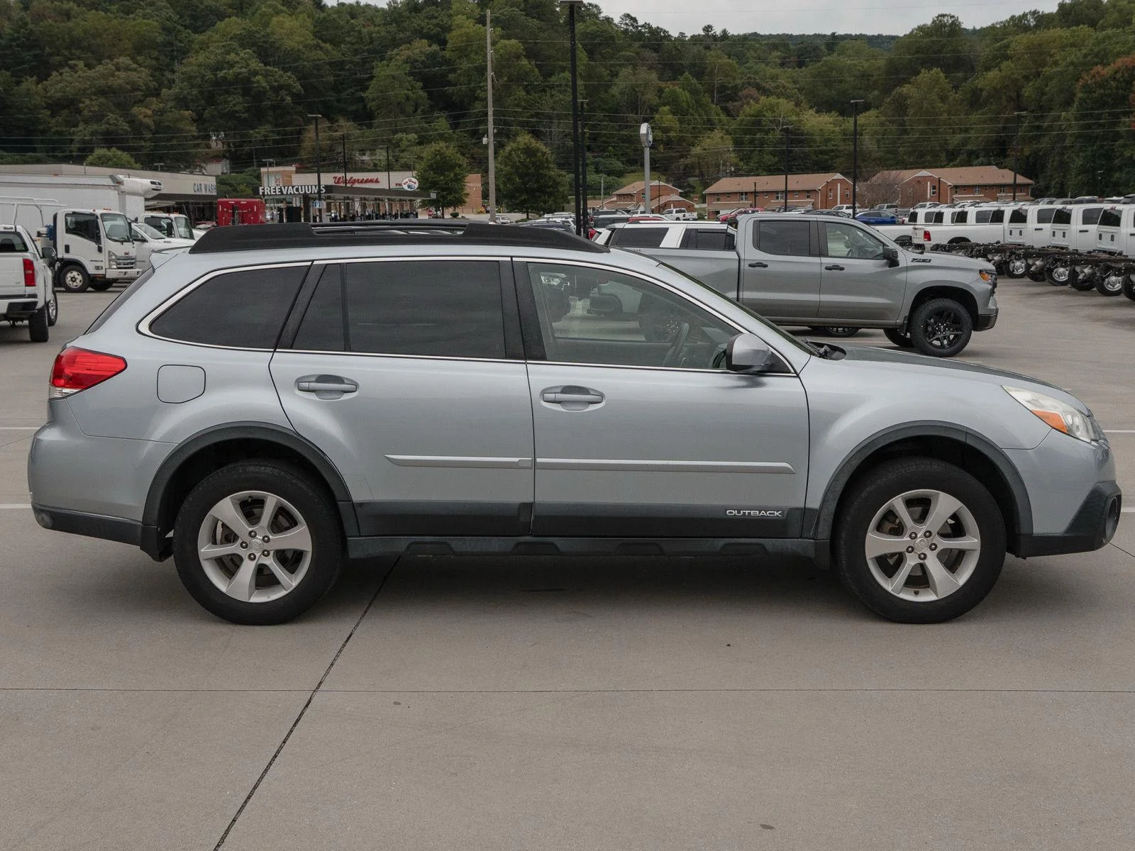 Used 2014 Ice Silver Metallic Subaru 2.5i Limited image 8