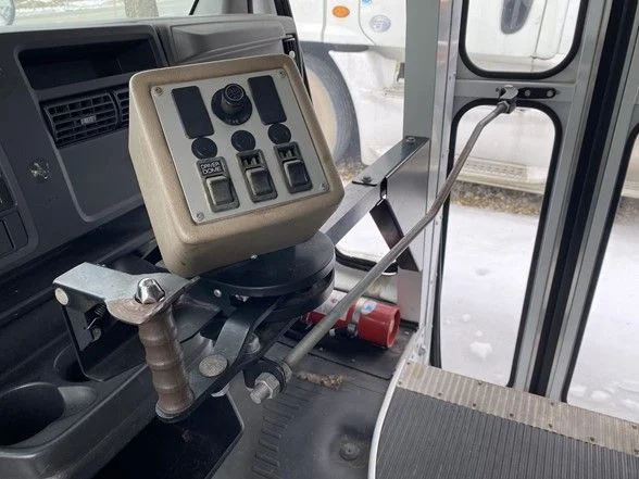 Used 2007 White Chevrolet Work Van image 20
