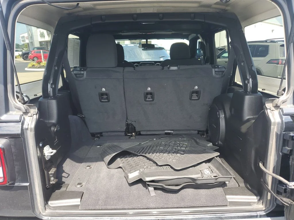 Used 2021 Black Jeep Unlimited Willys image 7