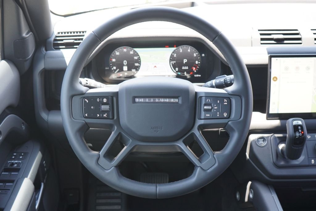 Used 2025 Black Land Rover S image 30