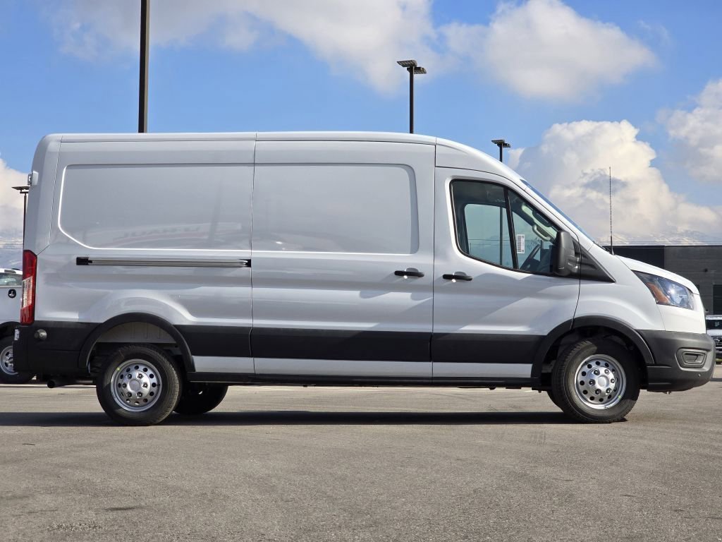 New 2026 Oxford White Ford Base image 24