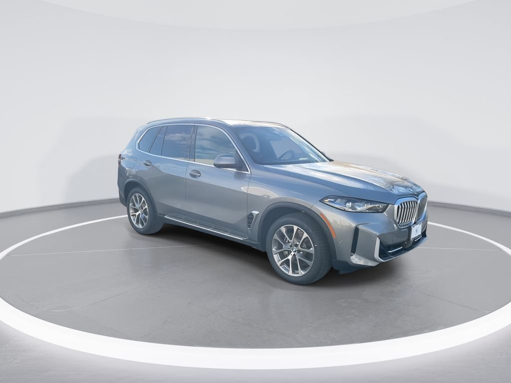 Used 2026 Gray Metallic BMW xDrive40i image 2