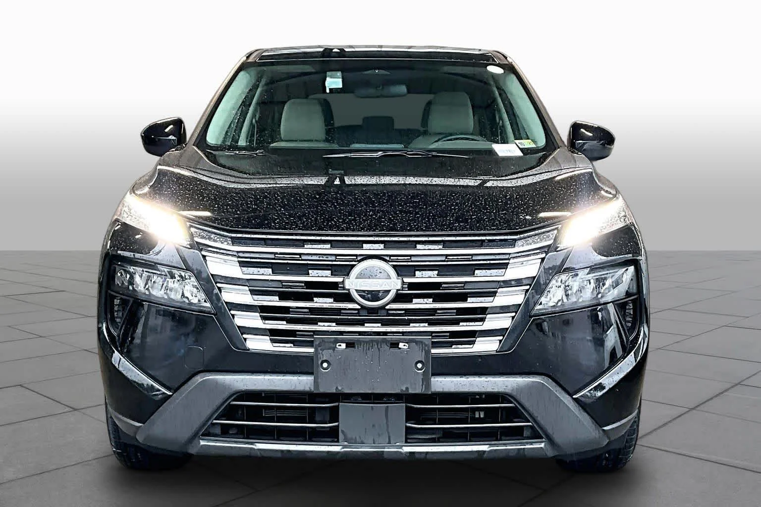 Used 2025 Super Black Nissan SV image 4