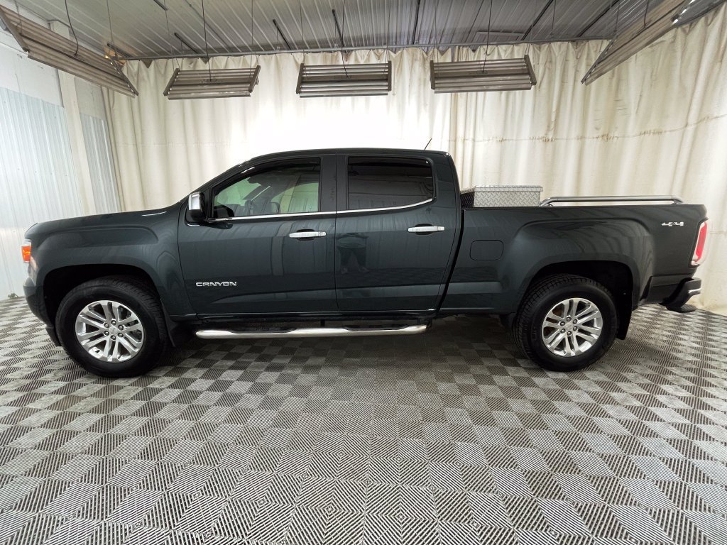 Used 2017 DARK SLATE METALLIC GMC 4WD SLT image 15
