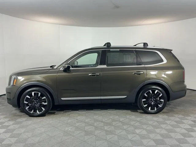 Used 2024 Green Kia SX-Prestige image 8