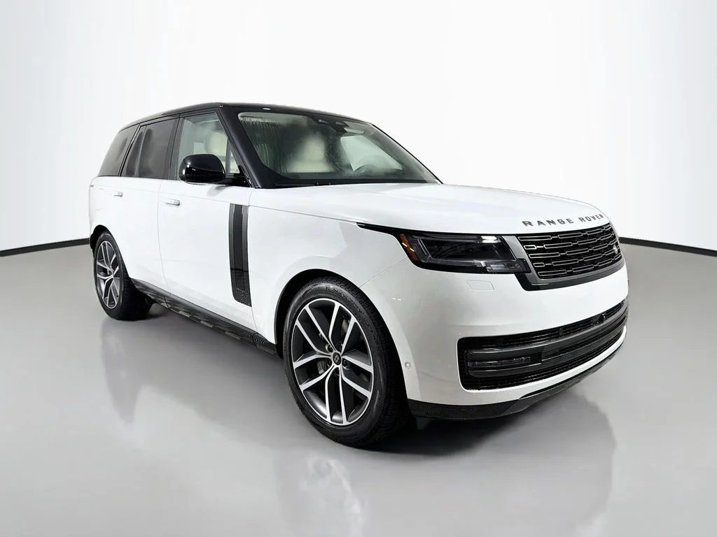 New 2027 Fuji White Land Rover SE image 3