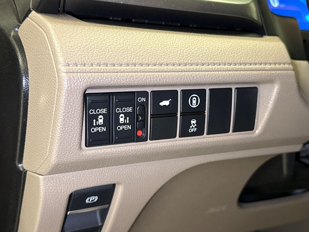 2021 Honda Odyssey EX-L - Photo 24