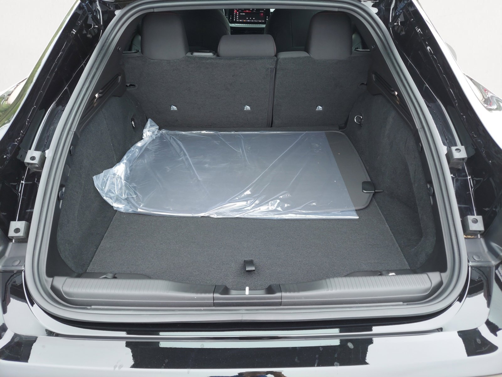 New 2026 Diamond Black Crystal Pearlcoat Dodge R/T image 12