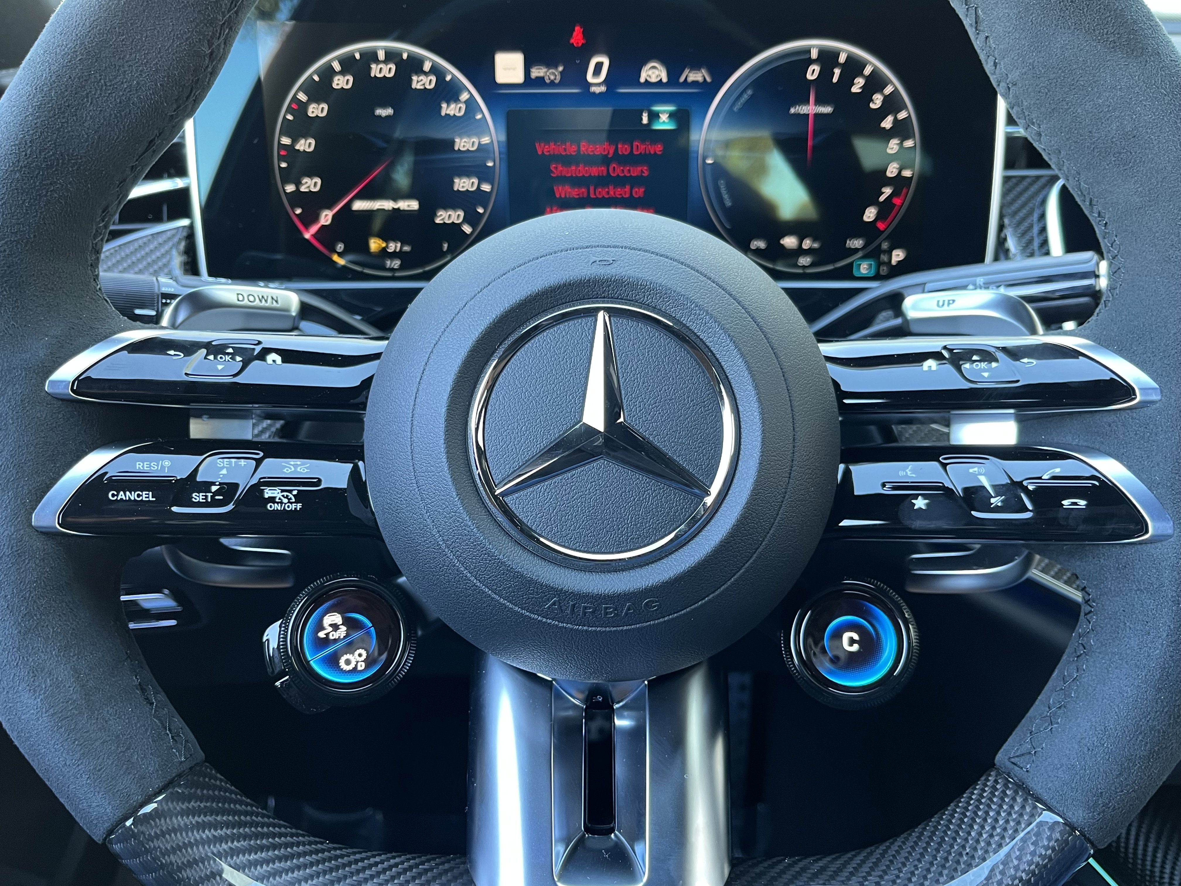 New 2026 MANUFAKTUR Moonlight White Metallic Mercedes-Benz AMG® E 53 E image 23