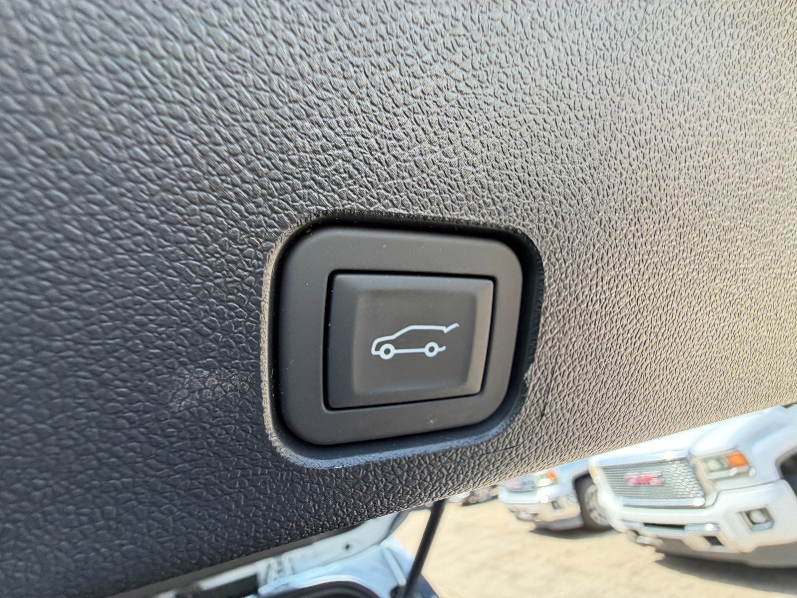 2026 GMC Acadia Denali - Photo 28