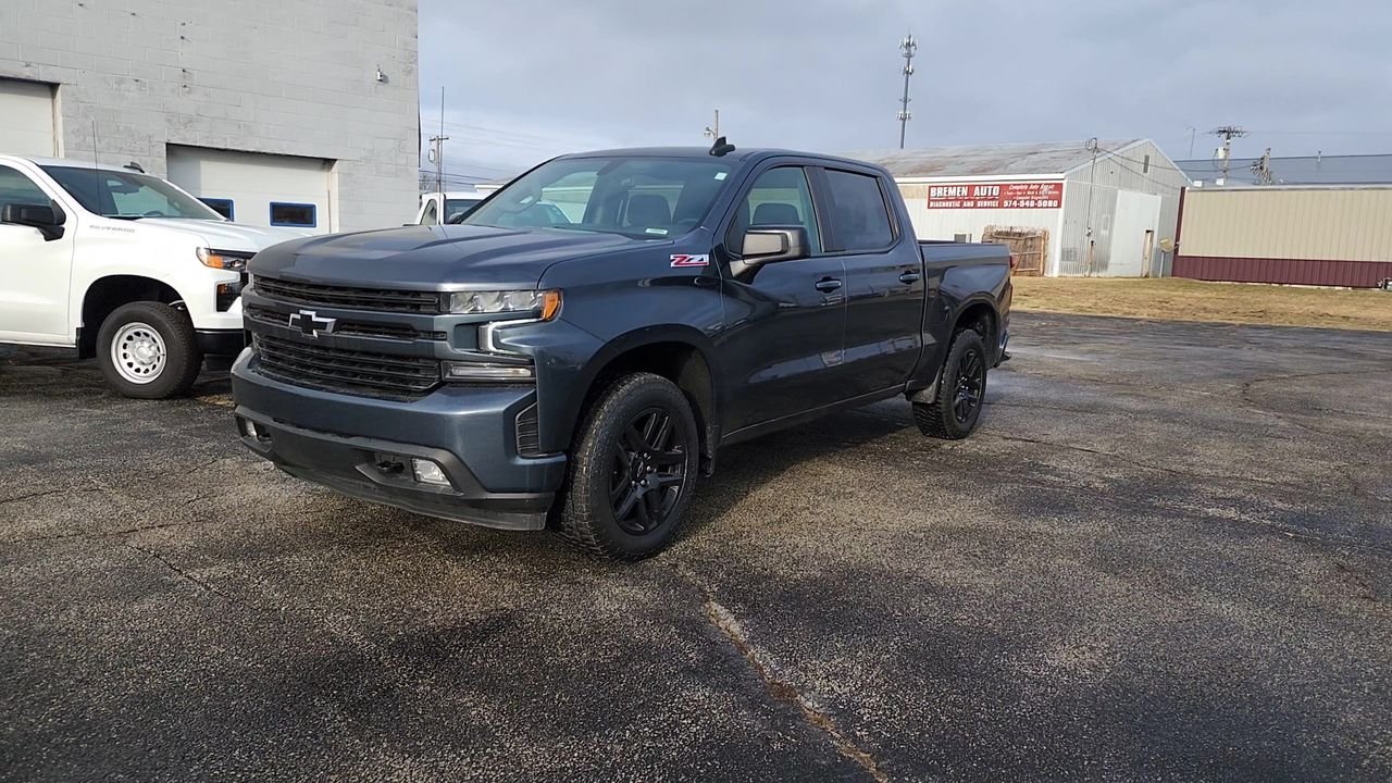 Used 2021 Shadow Gray Metallic Chevrolet RST image 3