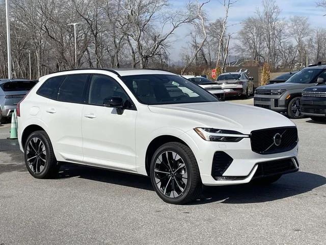 2026 Volvo XC60 Plus
