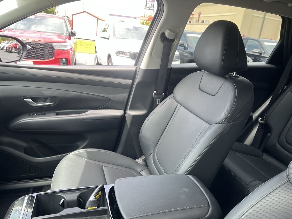 Certified Used 2025 Gray Hyundai SEL Convenience image 15