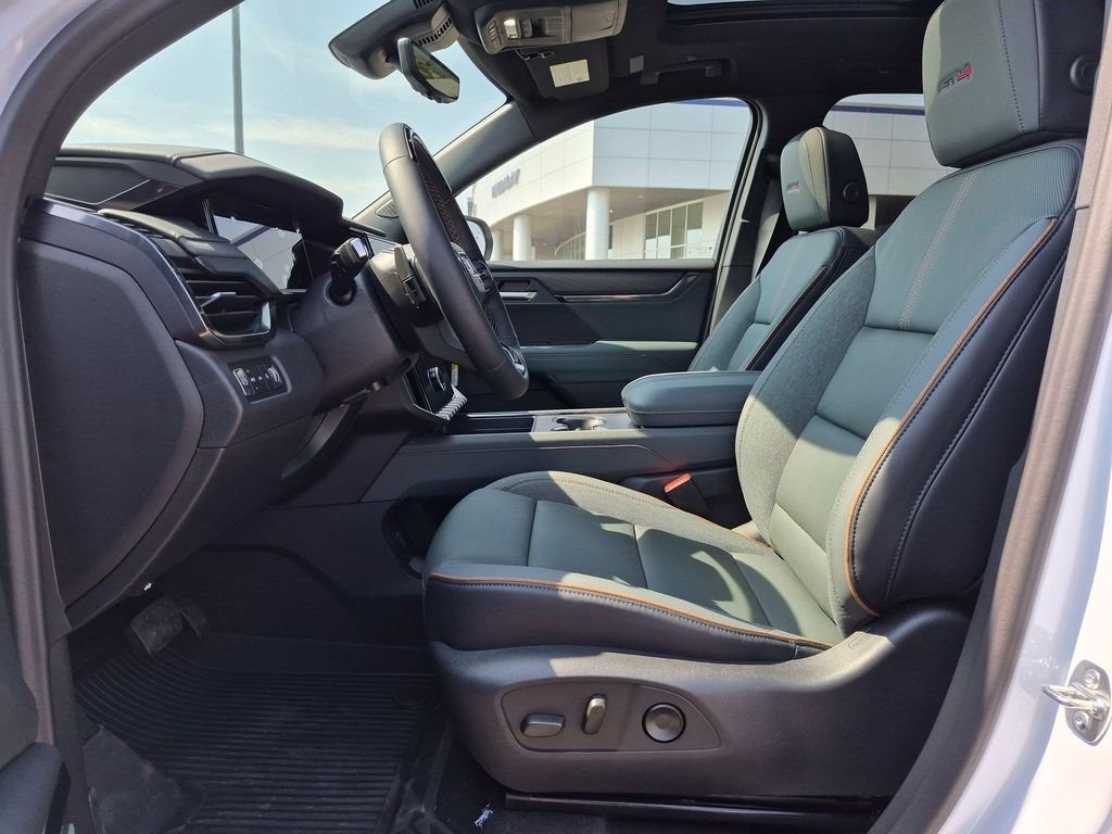 New 2026 Glacier White Tricoat GMC AWD AT4 image 17