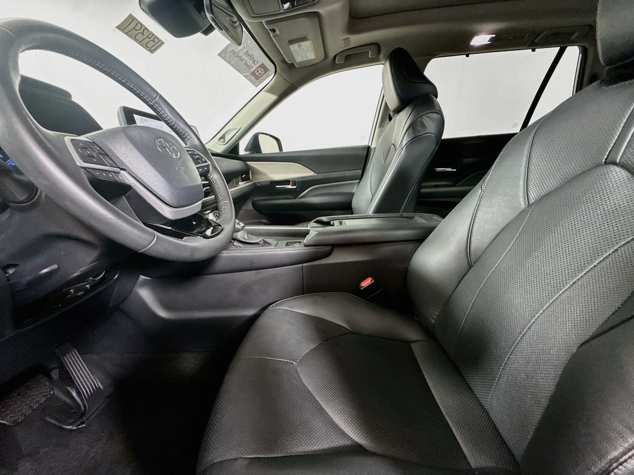 Certified Used 2024 Wind Chill Pearl Toyota Limited image 22