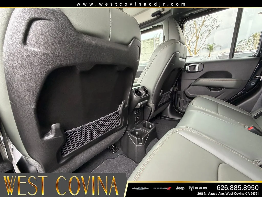 New 2026 Black Clearcoat Jeep Mojave image 27
