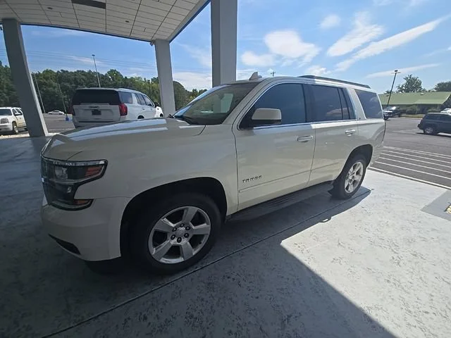 Used 2015 WHITE DIAMOND TRICOAT Chevrolet LT image 1