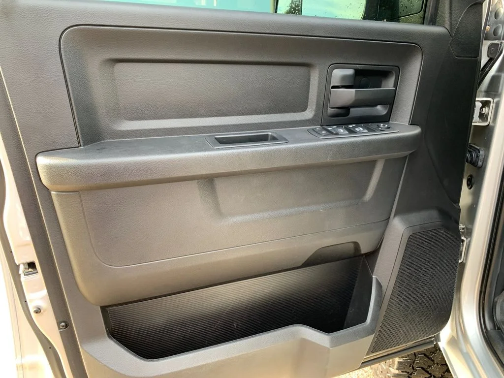 Used 2018 Silver Ram Tradesman image 12