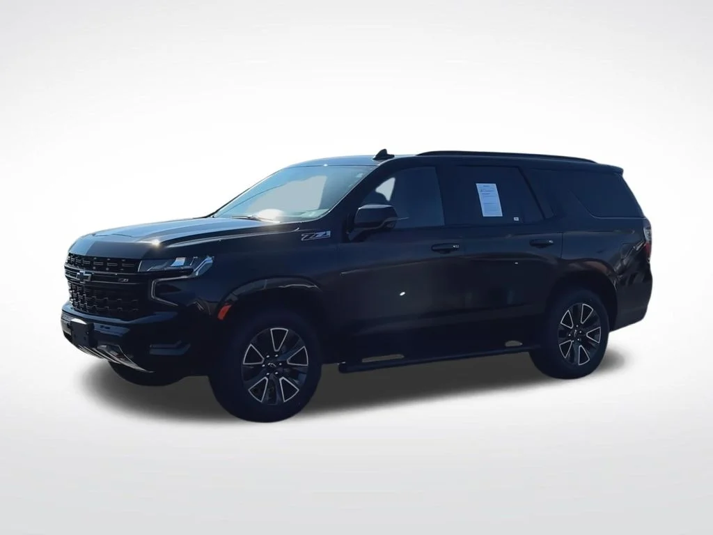 Used 2023 Black Chevrolet Z71 image 5
