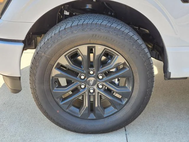 New 2026 Oxford White Ford Lariat® image 29